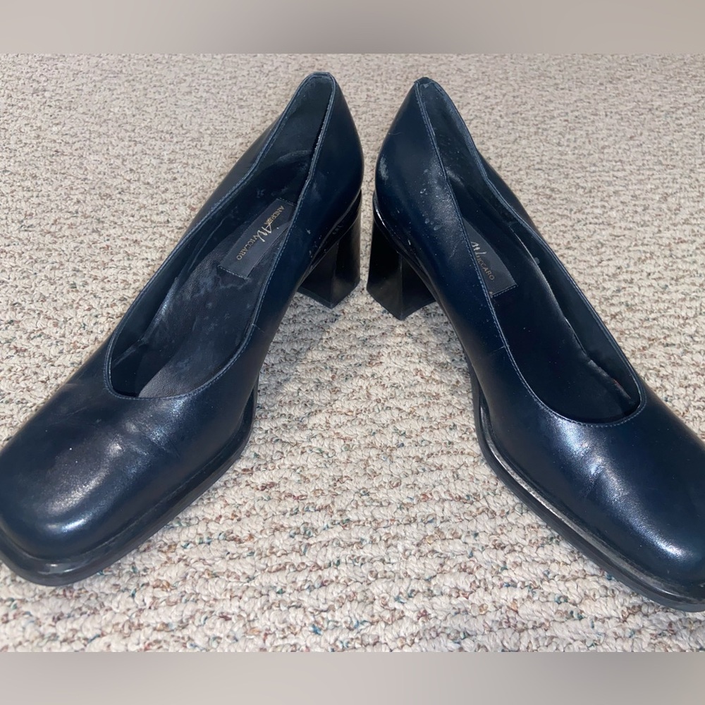 Heels - Picture 3 of 4